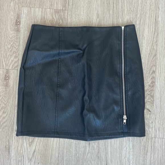 Revolve Superdown Faux Leather Mini Skirt - Picture 2 of 8